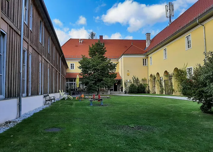 Jufa - Self Check-in 3*