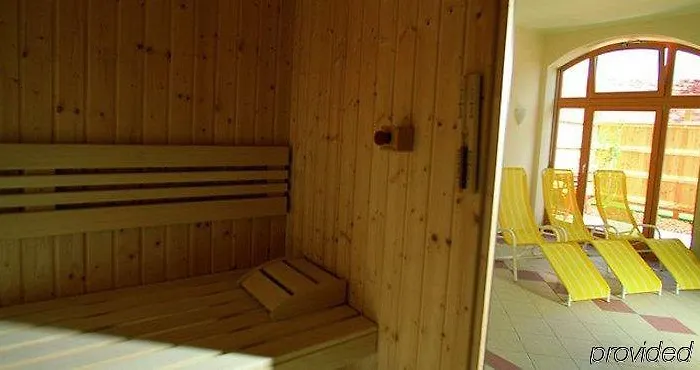 Отель Jufa - Self Check-in 3*